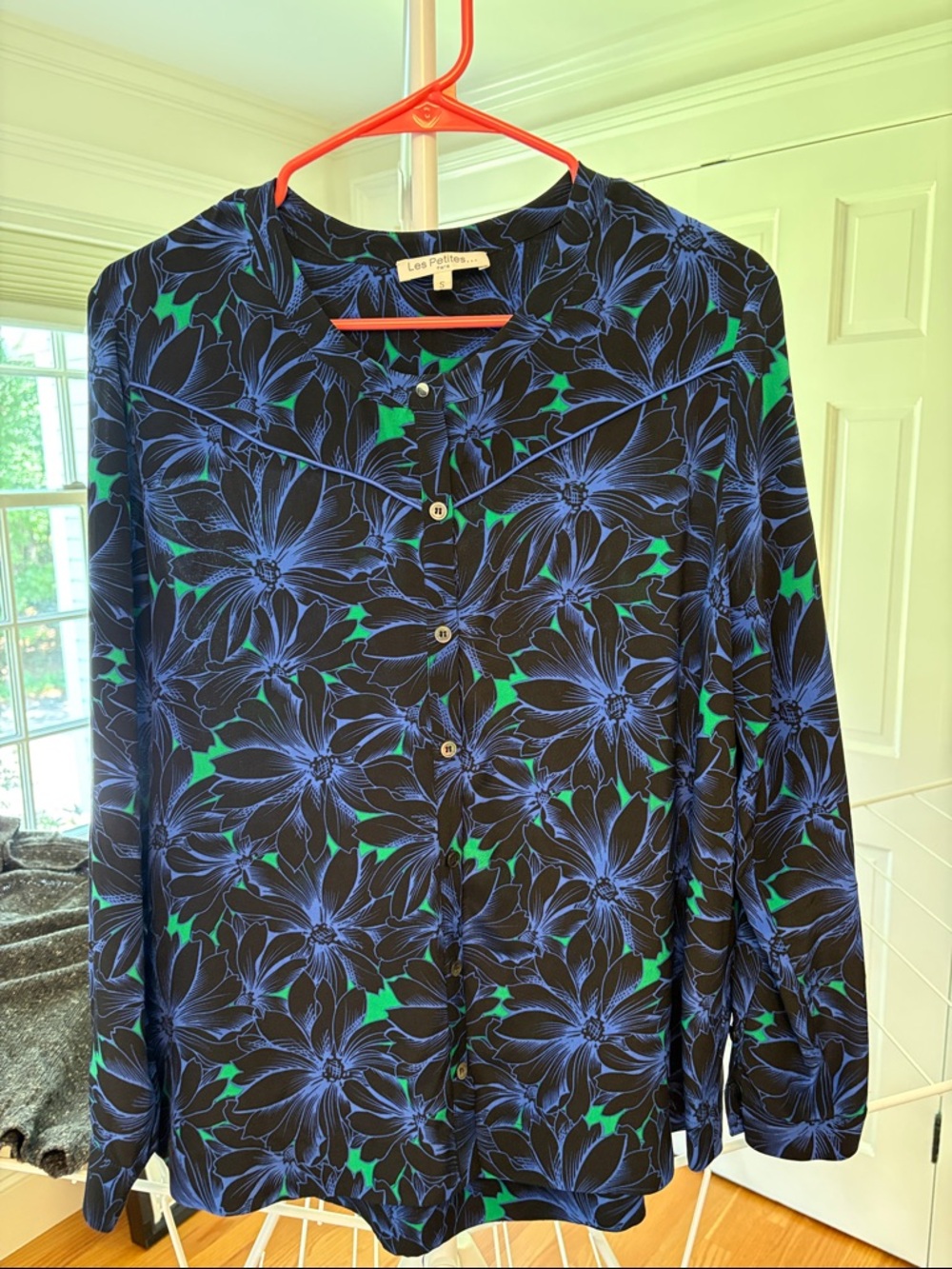 Women's Navy Floral Button-Down Shirt in Blue & Green
